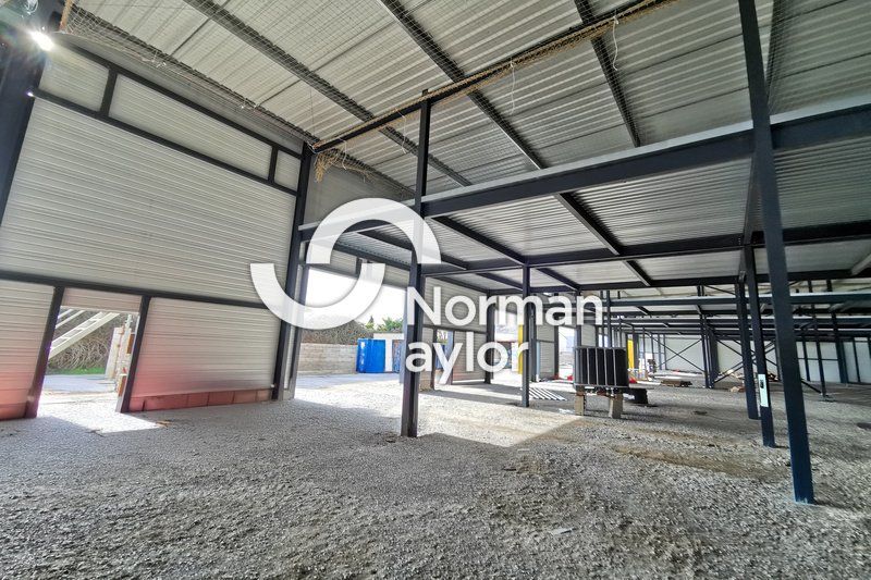 Vente local d''activites 110 m² non divisibles