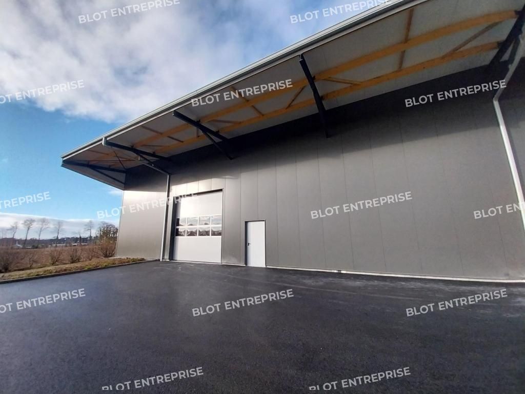 Location entrepôts 290 m² non divisibles