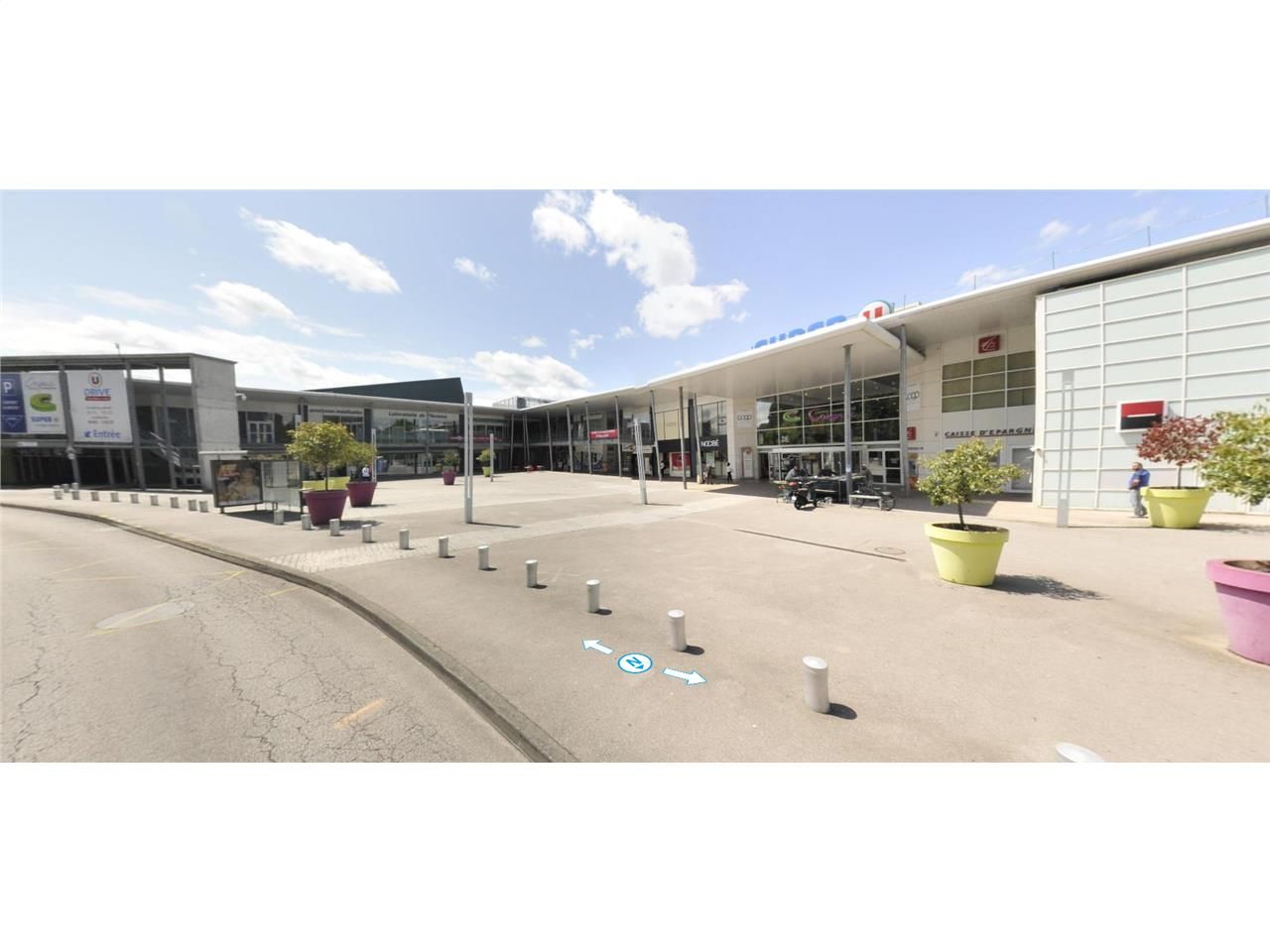 Location local commercial 300.00 m² à LIMOGES