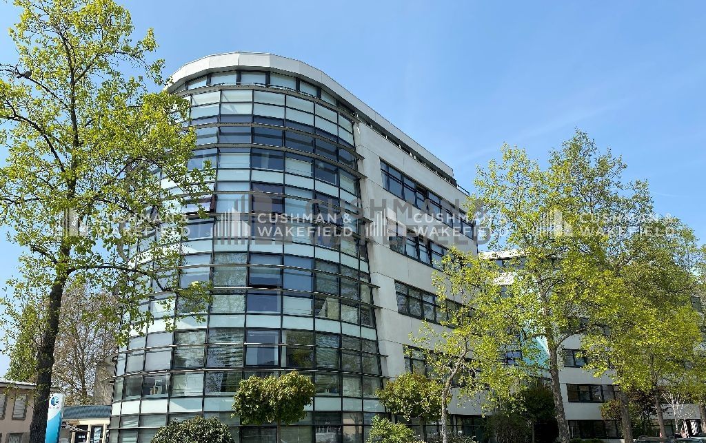 Location bureaux 700 m² divisibles à partir de 160 m²