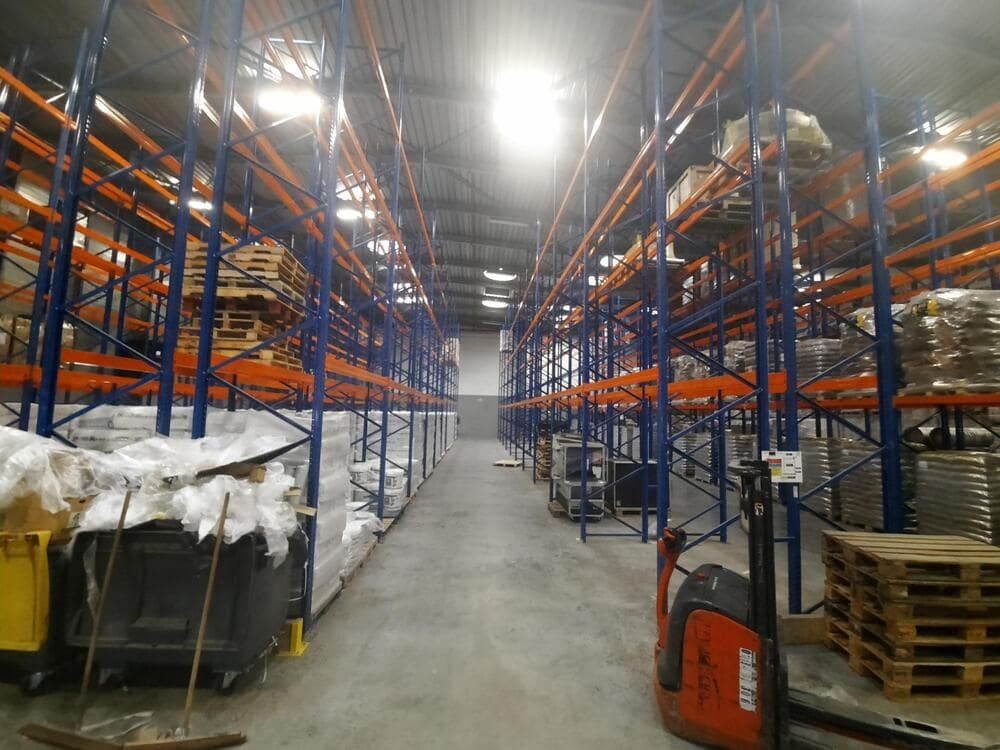 Location entrepôts 6237 m² divisibles à partir de 3115 m²