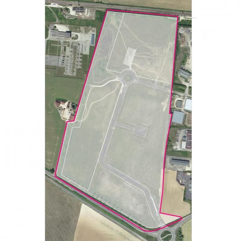 Vente terrain 3000 m² divisibles à partir de 2000 m²