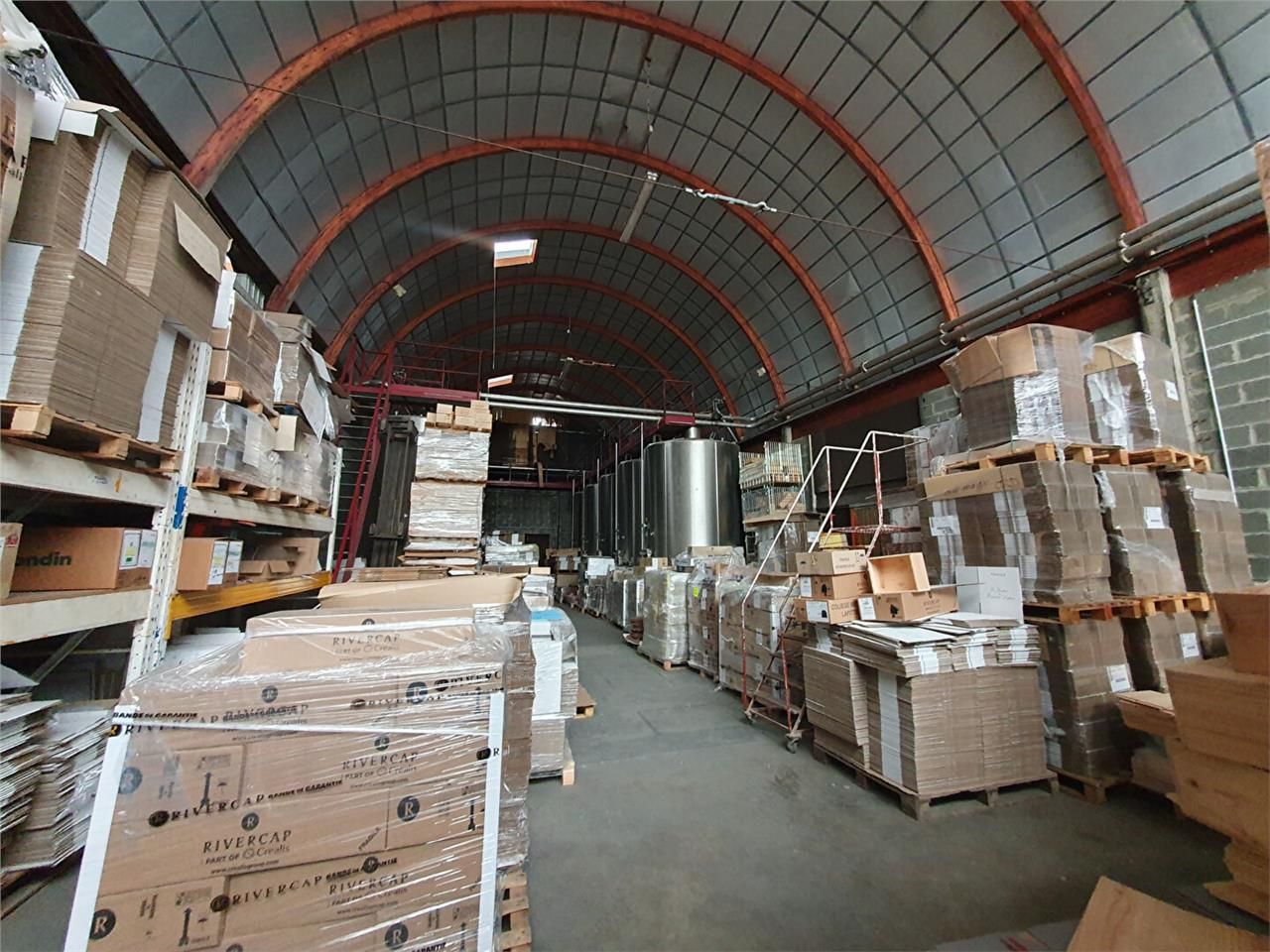 Vente local 1600.00 m² à CUSSAC FORT MEDOC