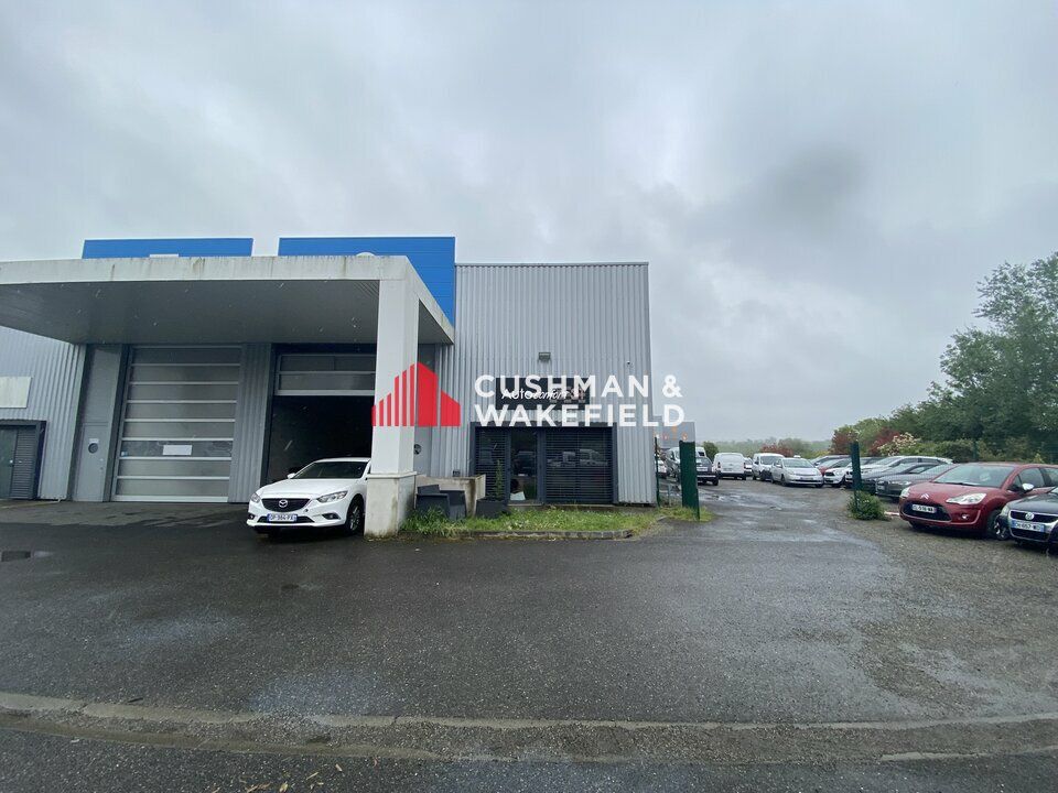 Location local d''activites 290 m² non divisibles