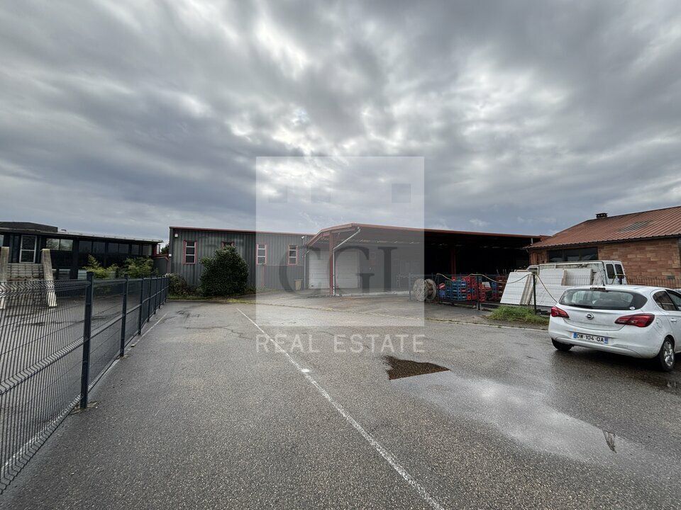 Location local d''activites 2060 m² non divisibles