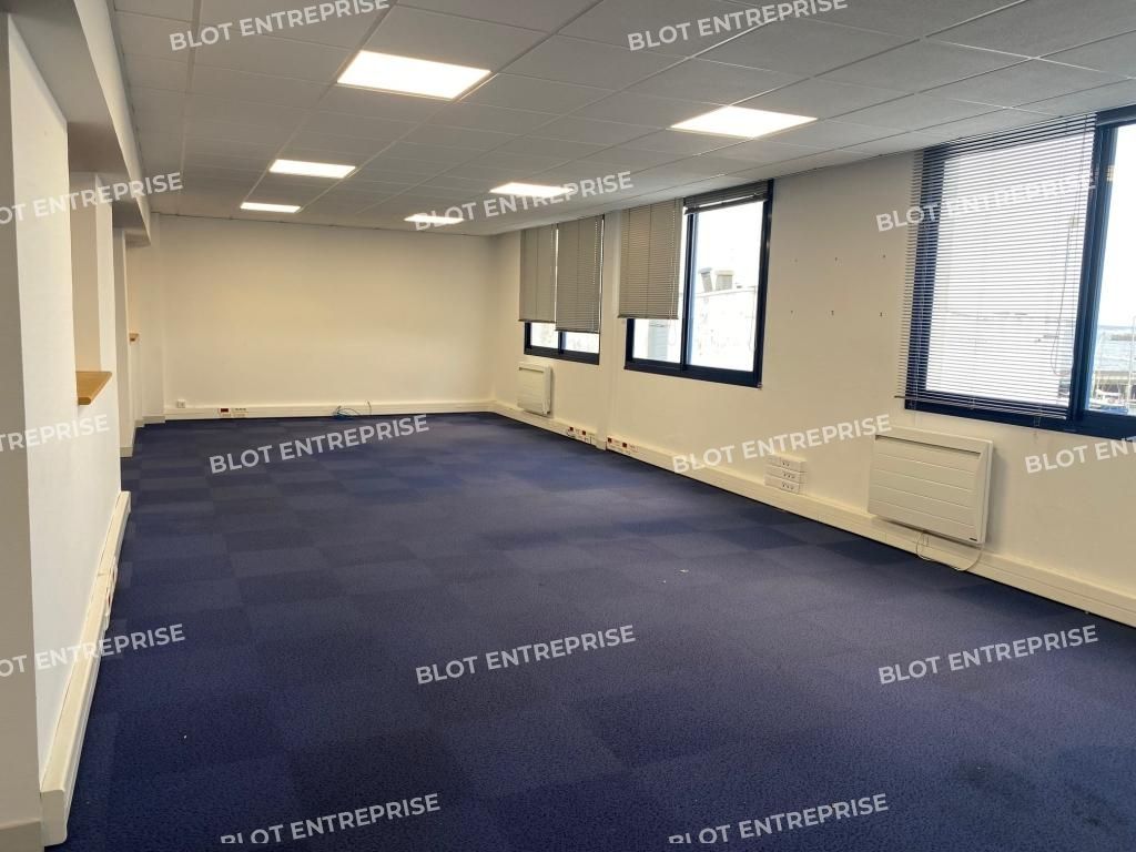 Location bureaux 220 m² non divisibles