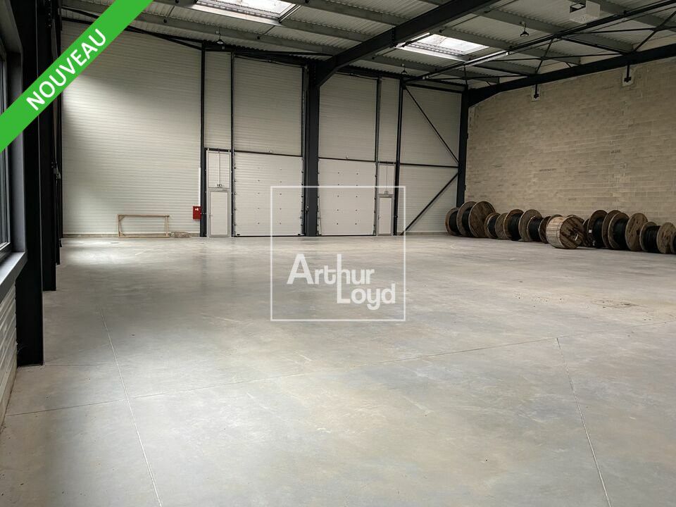 Location local d''activites 912 m² non divisibles