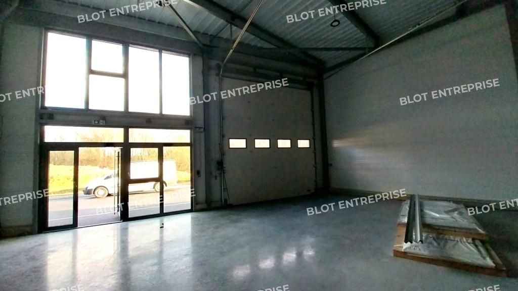 Vente entrepôts 172 m² non divisibles