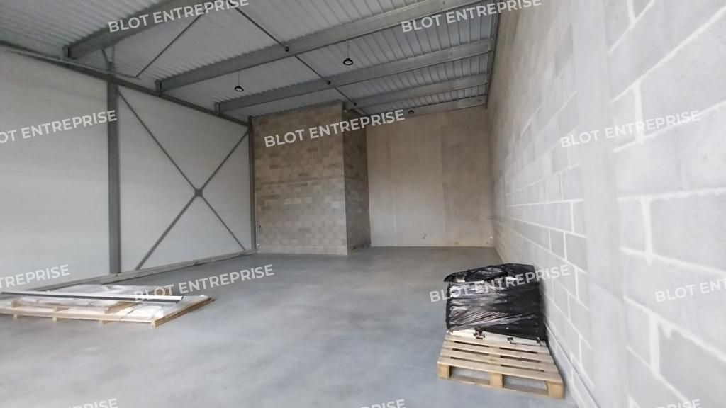 Vente entrepôts 172 m² non divisibles