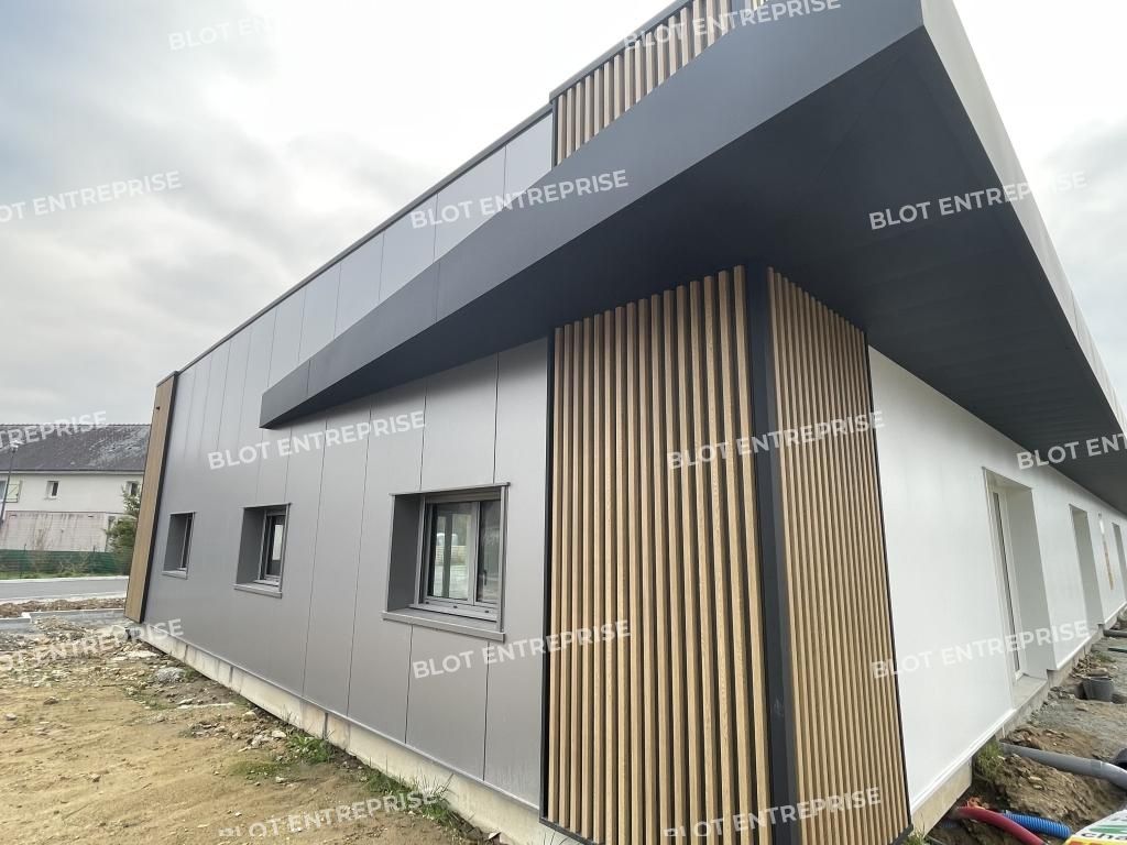 Location local commercial 199 m² non divisibles