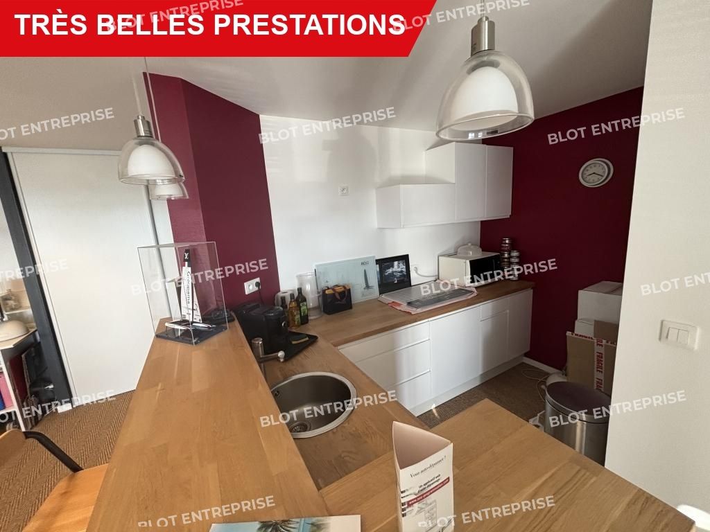 Vente bureaux 67 m² non divisibles