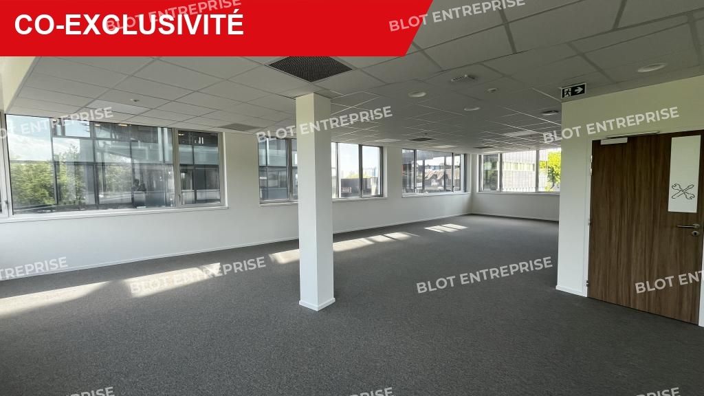 Location bureaux 106 m² non divisibles