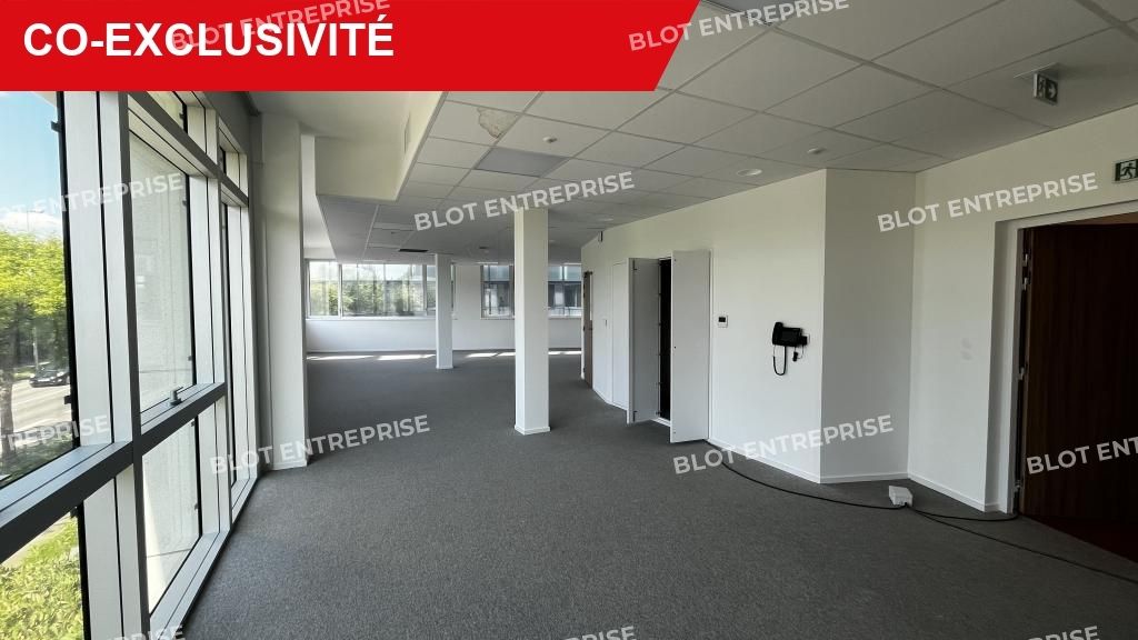 Location bureaux 106 m² non divisibles