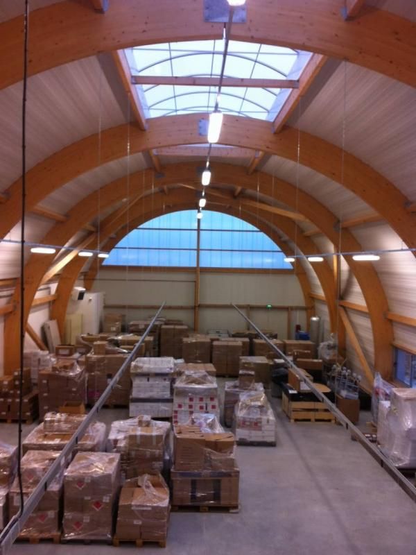 Vente entrepôts 1200 m² non divisibles