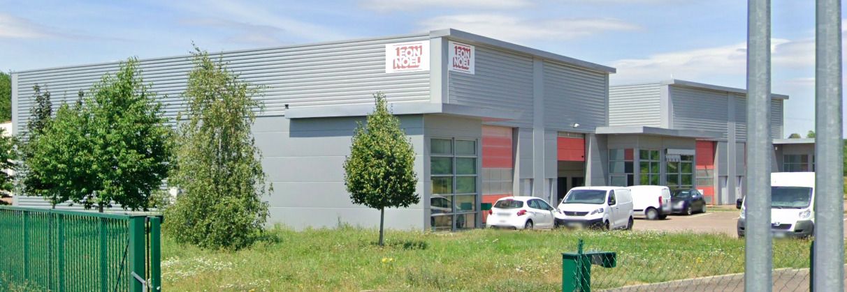 Location entrepôts 1200 m² divisibles à partir de 300 m²