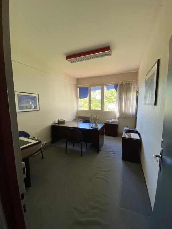 Location bureaux 815 m² non divisibles