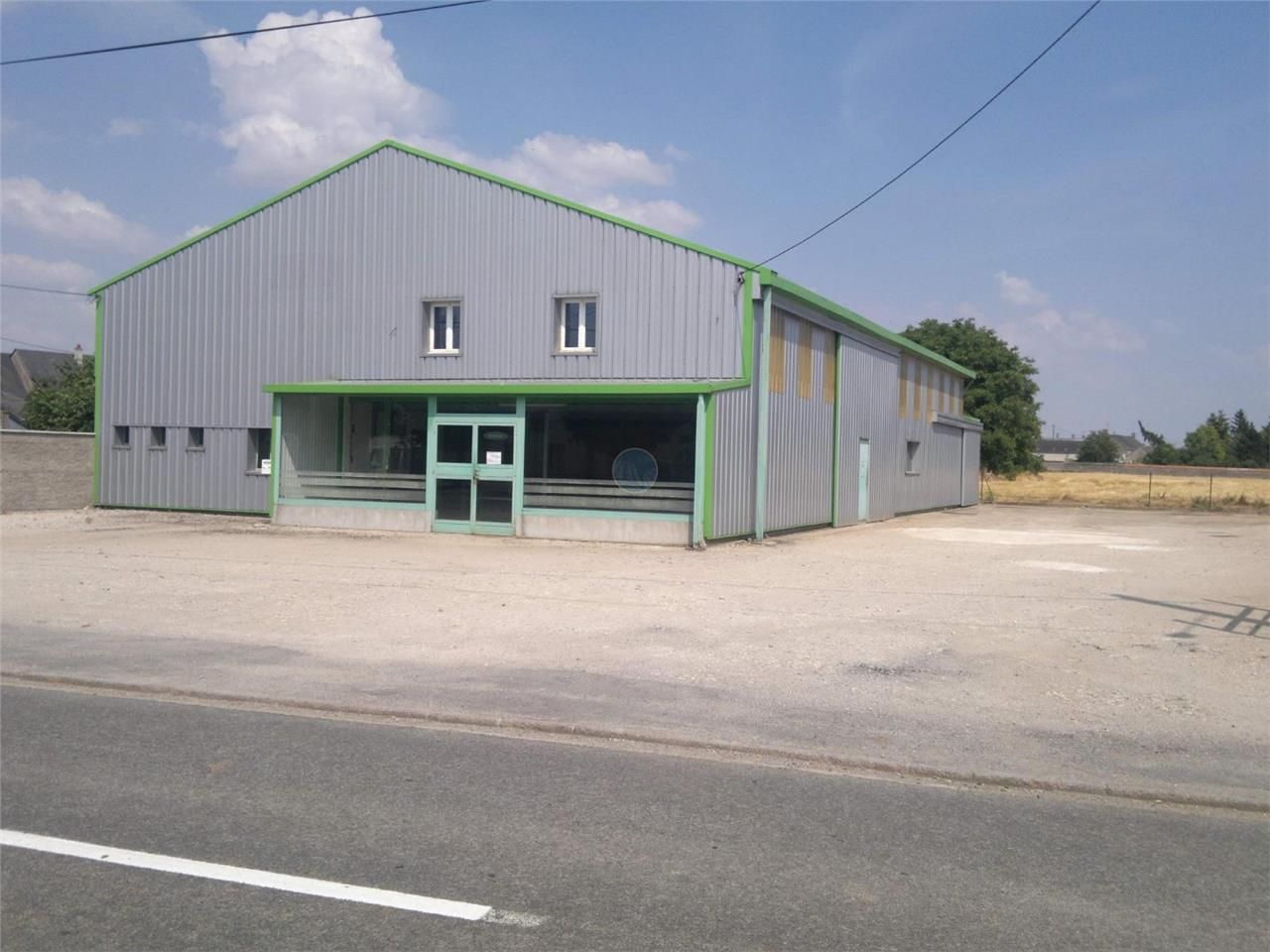 Vente local 460 m² à TOURNOISIS