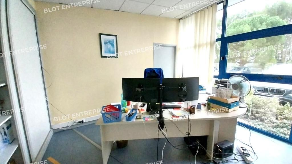 Location bureaux 133 m² non divisibles