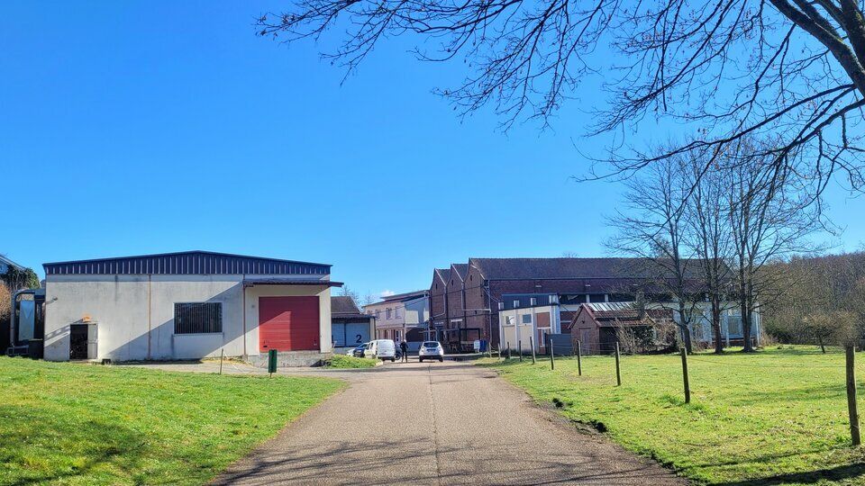 Vente local d''activites 5700 m² non divisibles