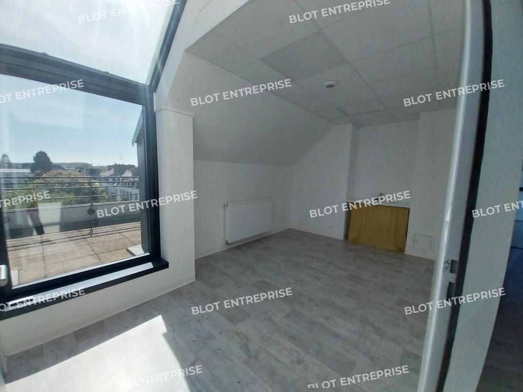 Location bureaux 87 m² non divisibles