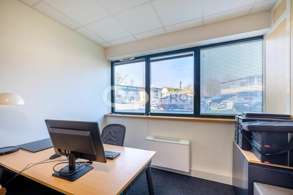 BUREAUX A VENDRE - 68 m² - LISSIEU