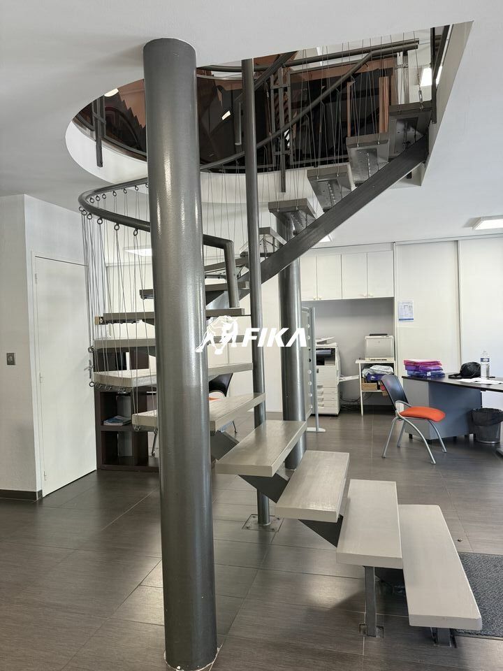 Vente bureaux 225 m² non divisibles