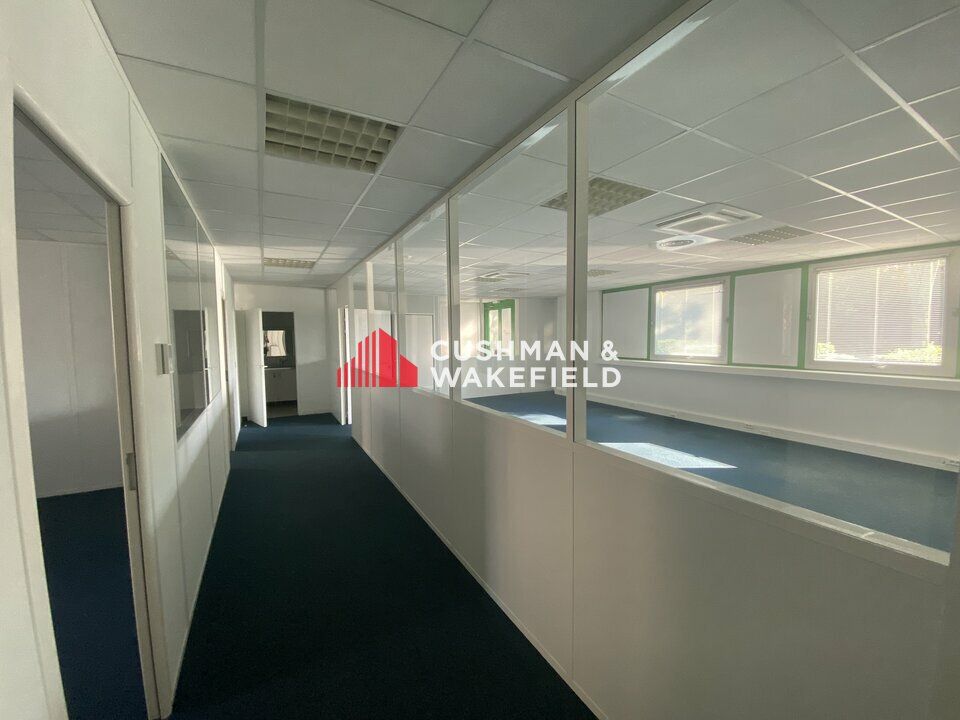 Location activité/entrepôt - 296 m²