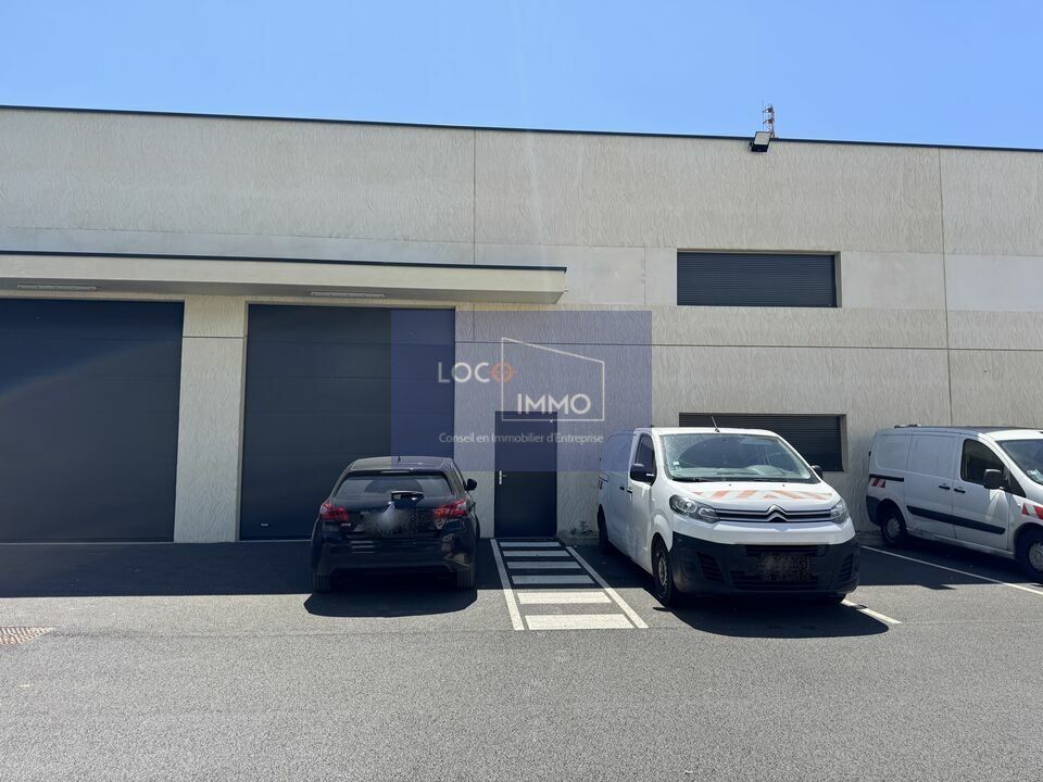 Location local d''activites 224 m² non divisibles