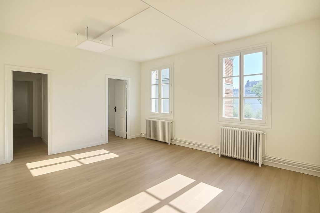 Location bureaux 75 m² non divisibles