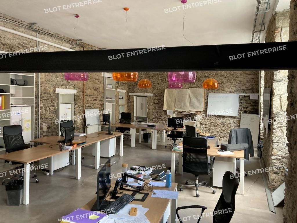 Location bureaux 228 m² non divisibles