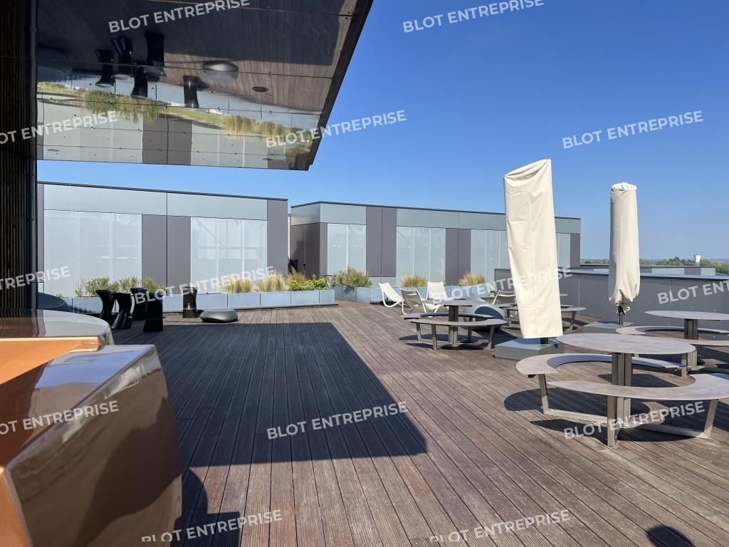Location bureaux 1844 m² non divisibles