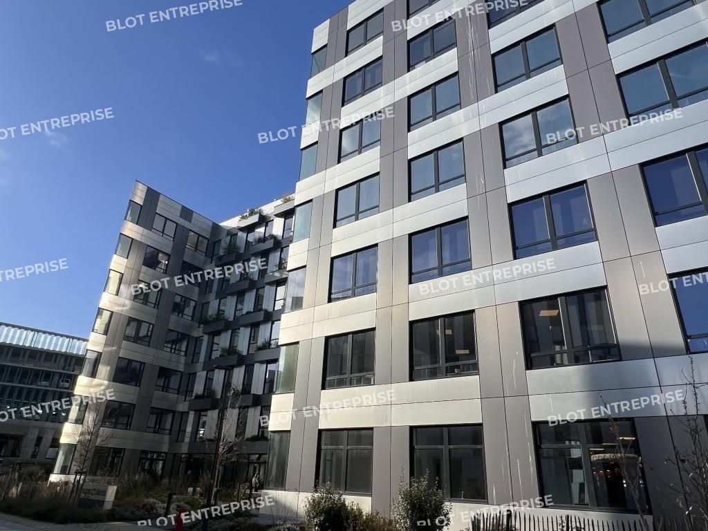 Location bureaux 1882 m² non divisibles
