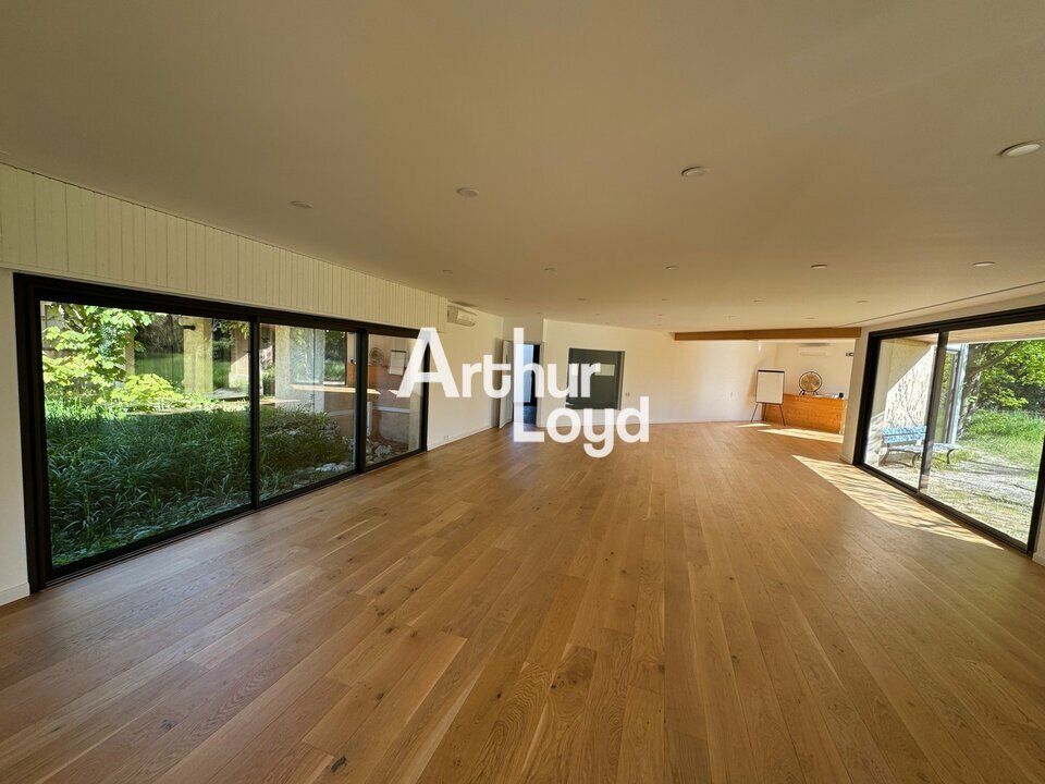 Locaux commerciaux à vendre 430 m² - Environnement paysager - Saint-Vallier-de-Thiey