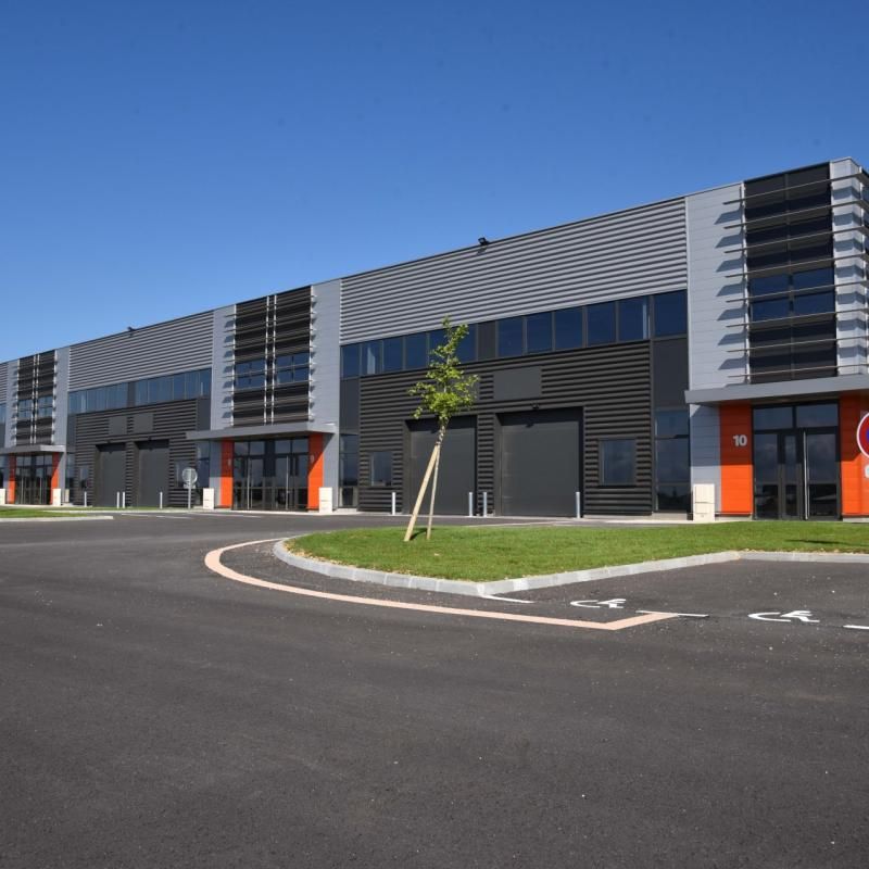 Location entrepôts 400 m² divisibles à partir de 120 m²