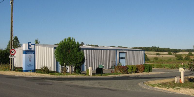 Location entrepôts 450 m² non divisibles