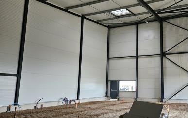 Location entrepôts 981 m² non divisibles