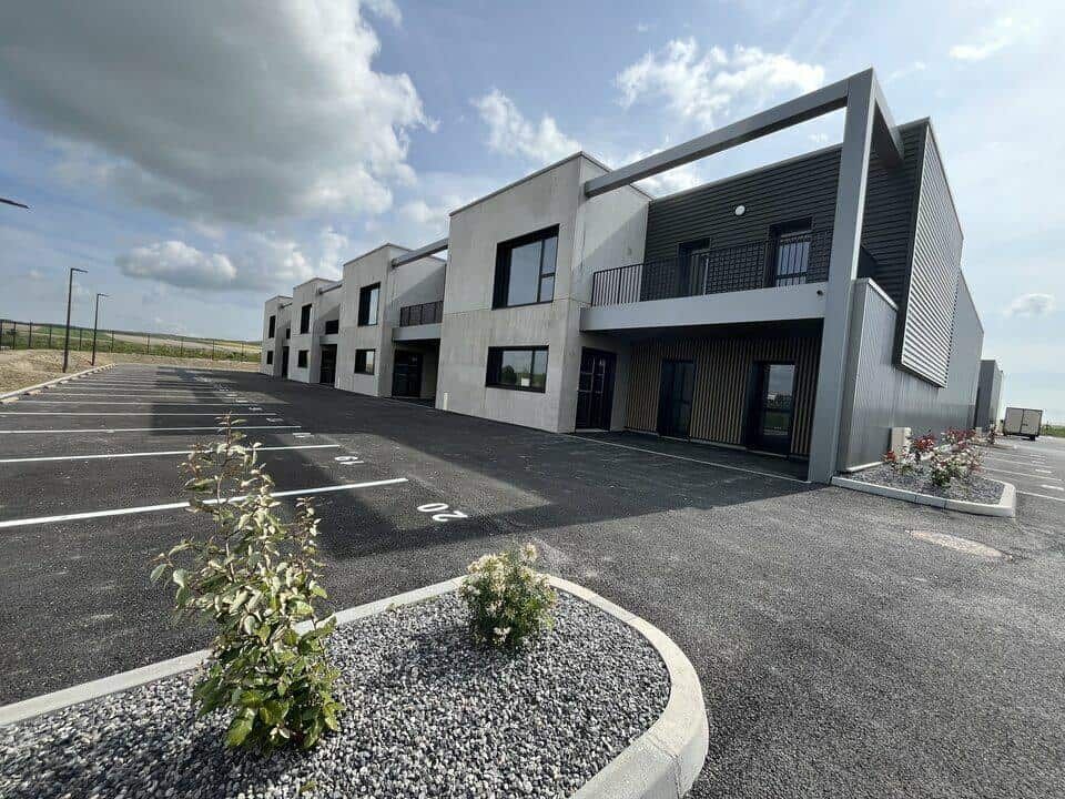 Location entrepôts 1600 m² divisibles à partir de 400 m²