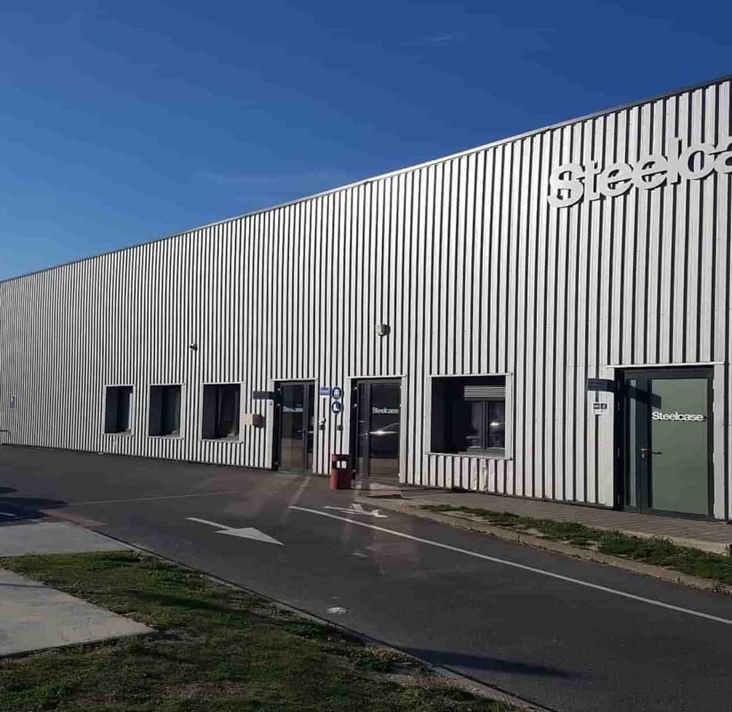 Location entrepôts 7275 m² non divisibles