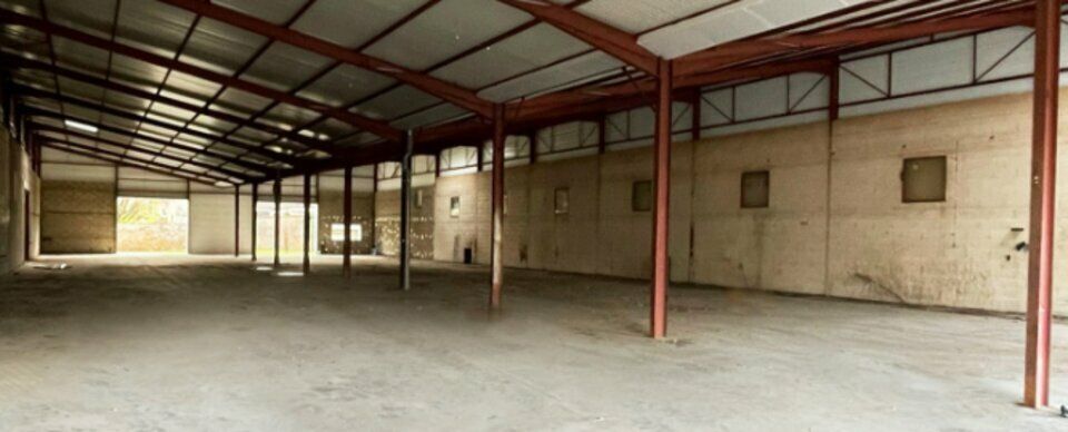 Valoris Real Estate vous propose à la vente un local d'activités rénové sur la commune de Belleville, au Nord du département du Rhône, couloir majeur de circulation notamment pour l'axe Paris-Lyon.