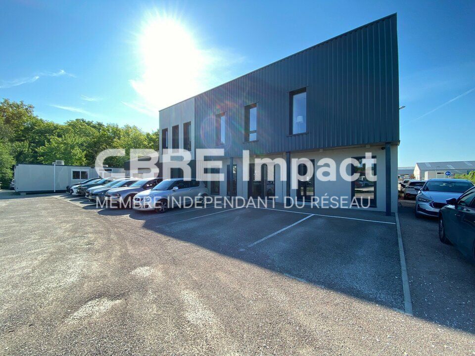 Vente local d''activites 812 m² non divisibles