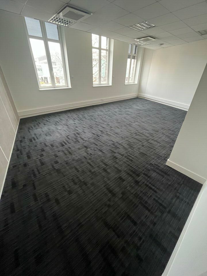 Location bureaux 296 m² non divisibles