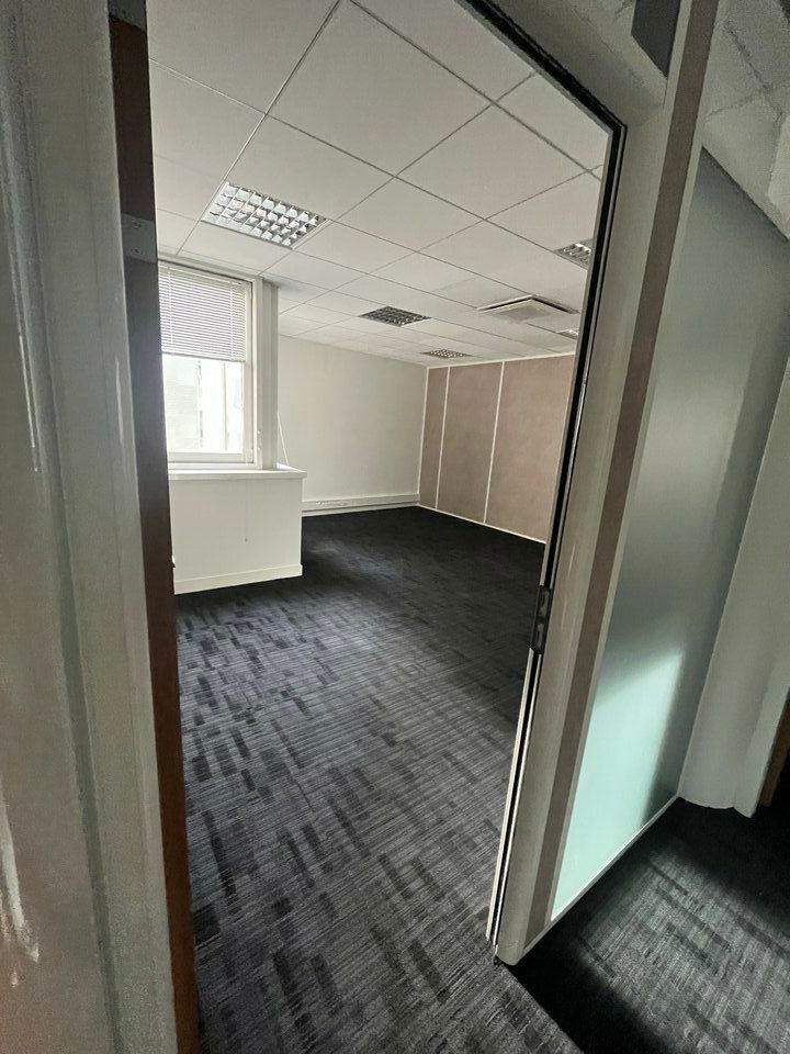 A LOUER Bureaux Jaude 296 m² Div R+2