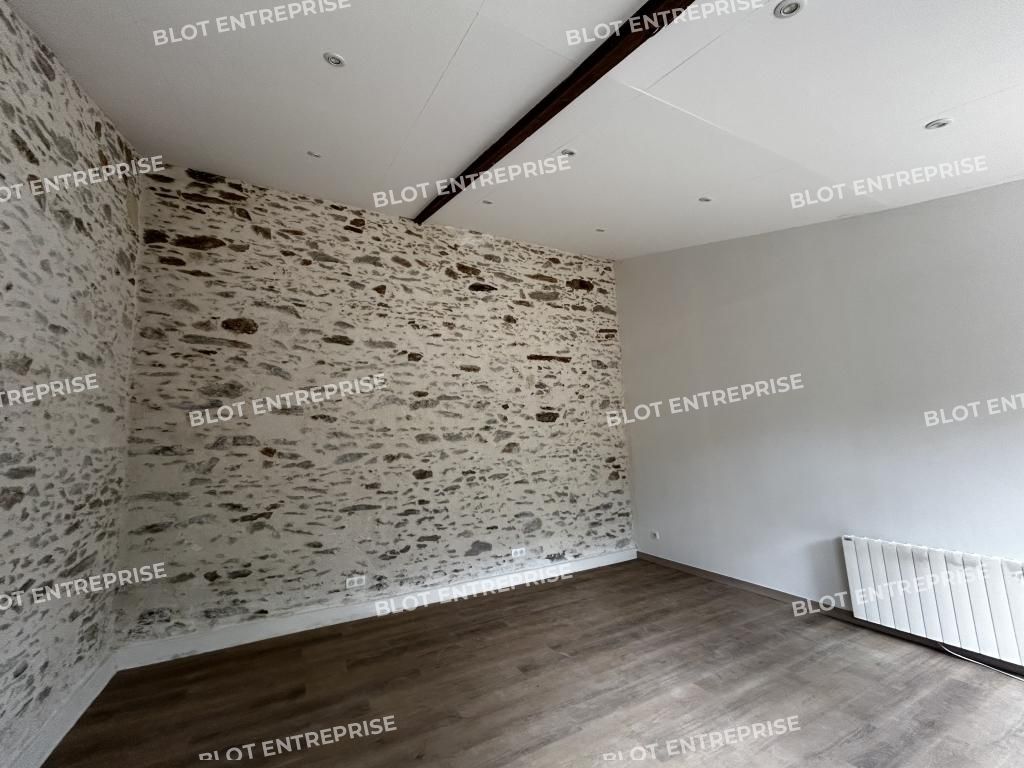 Location bureaux 82 m² non divisibles