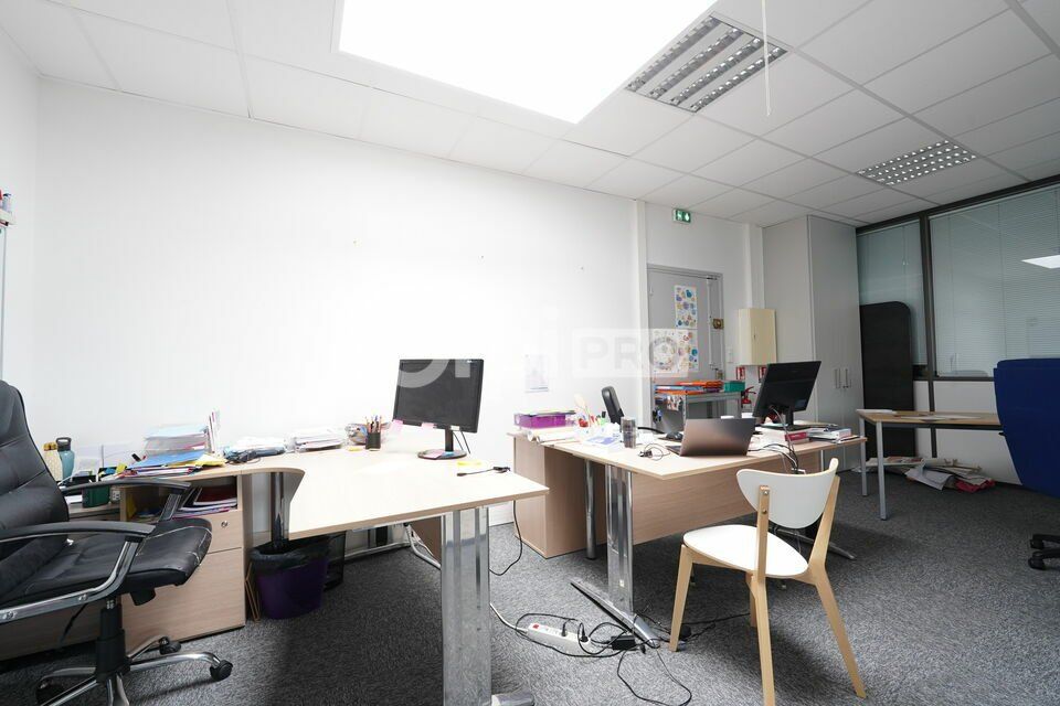 BUREAUX A LOUER - 291 m² - VILLEURBANNE