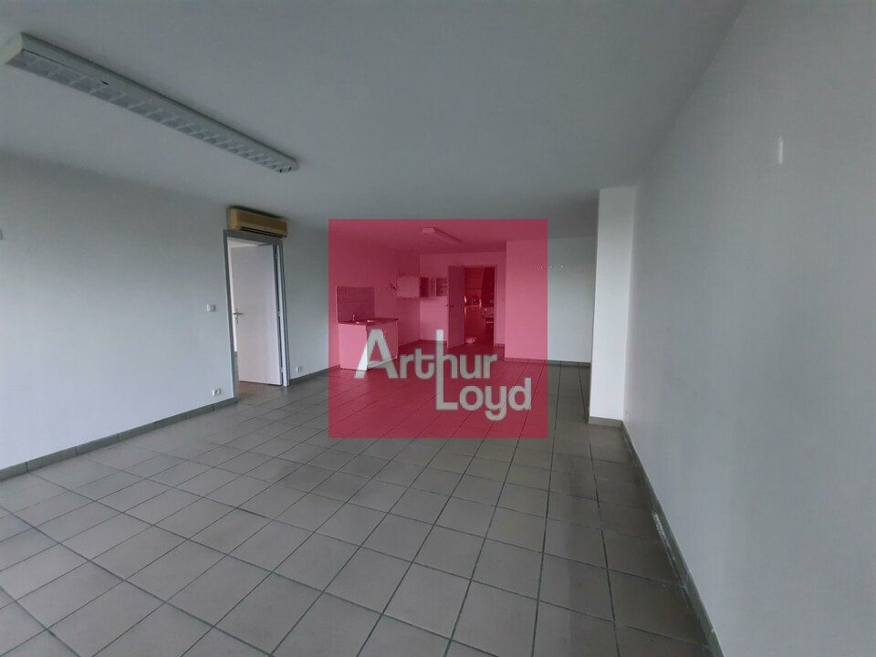 CLERMONT-FERRAND ZONE DES GRAVANCHES A VENDRE  LOCAL ACTIVITE 900 M²