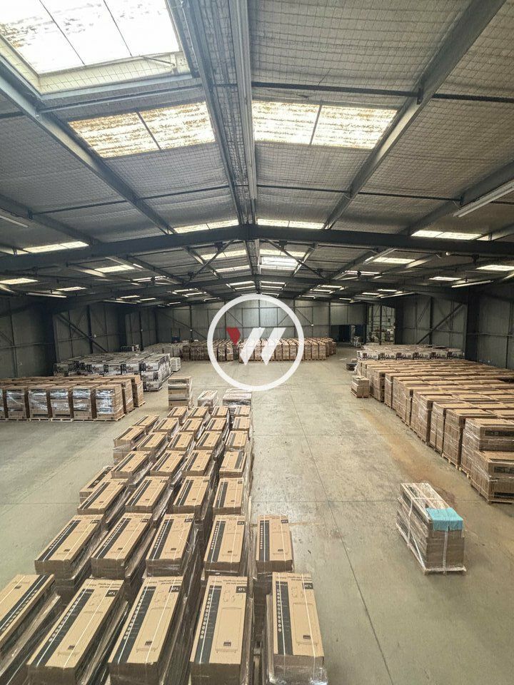 Location local d''activites 4000 m² non divisibles