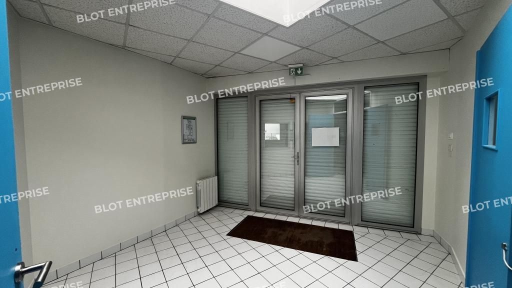 Location bureaux 221 m² non divisibles