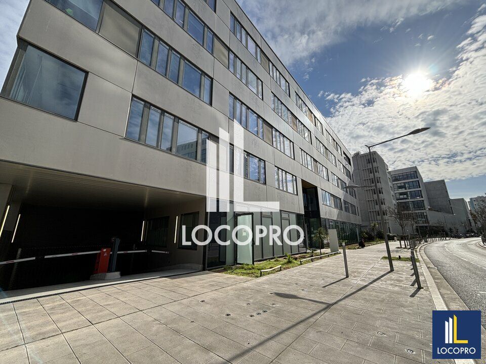 Location bureaux 73.49 m² non divisibles