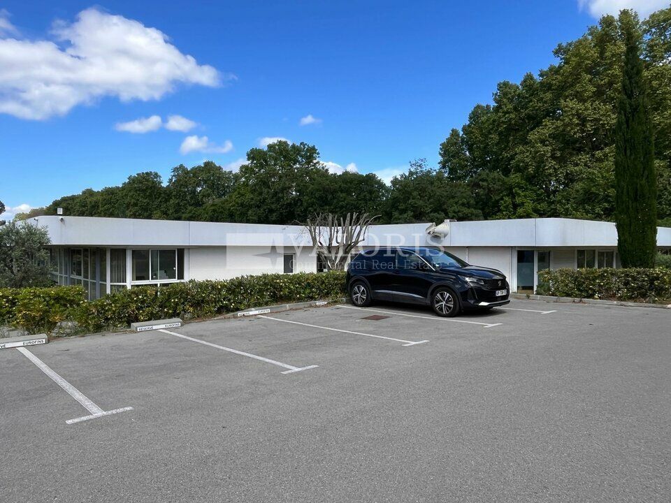 Location bureaux 320 m² divisibles à partir de 80 m²