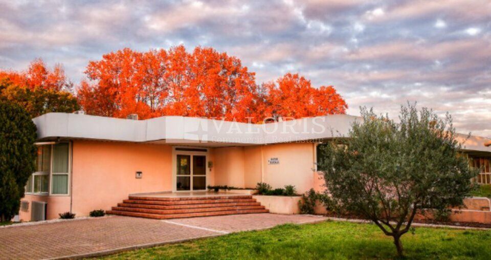 VALORIS MEDITERRANEE vous propose, à la location, 320m² de bureaux divisibles à partir de 80m² au coeur de la ZAC de L'Agavon et proche des grands axes.